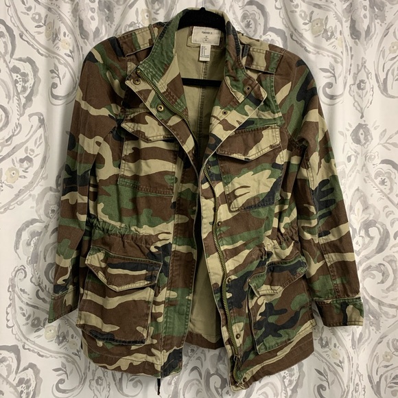 CAMO JACKET FROM FOREVER 21 - Picture 1 of 4